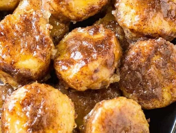 Deliciously air fried bananas served as a healthy snack